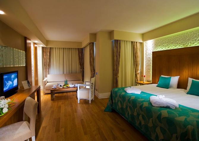 cheap resort hotels to Spend holiday with family