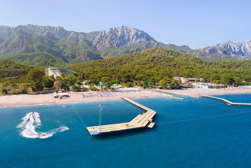 cheap resort hotels to Spend holiday with family