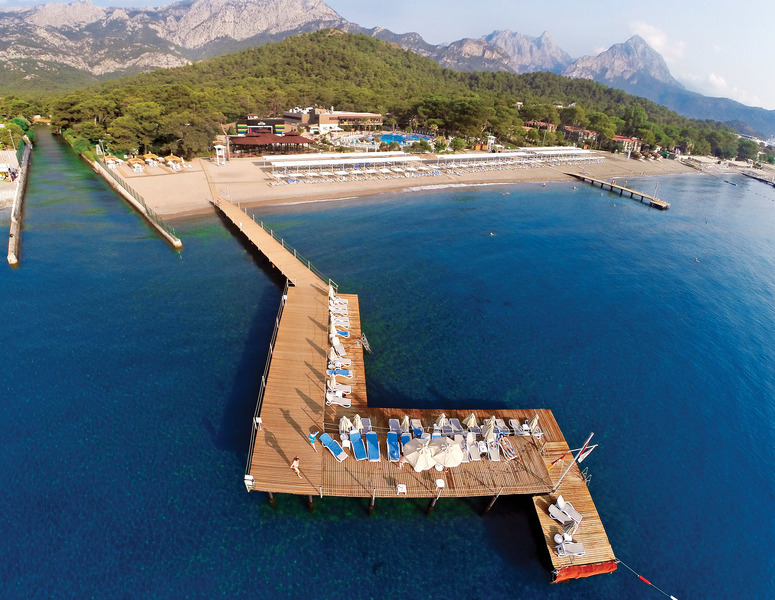 cheap resort hotels to Spend holiday with family