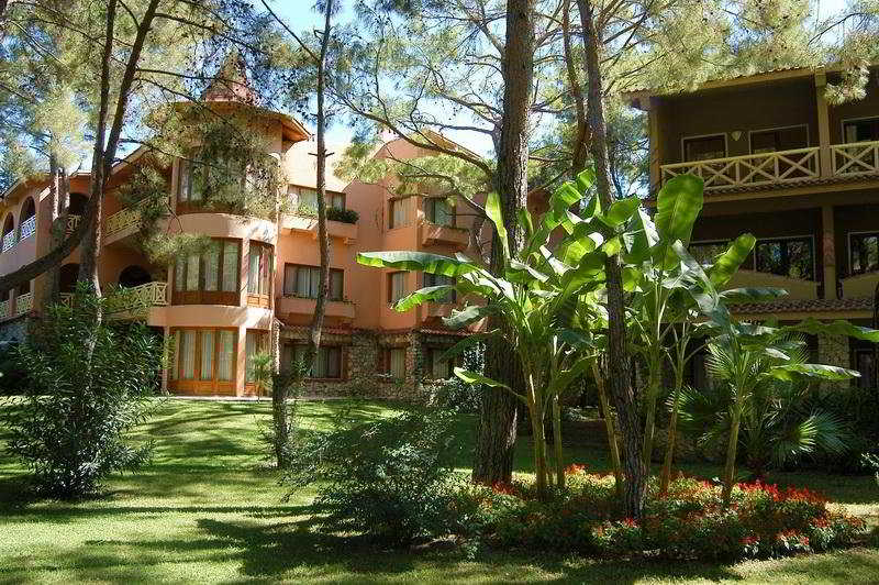 cheap resort hotels to Spend holiday with family