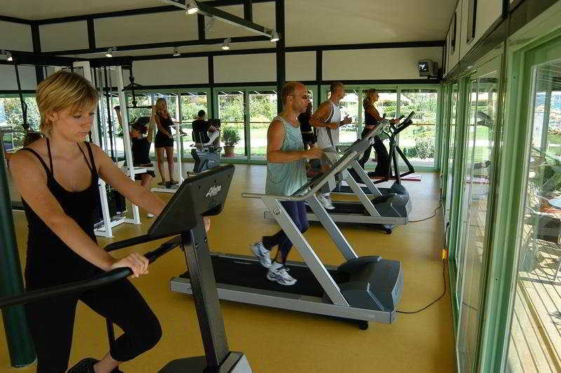 cheap resort hotels to Spend holiday with family