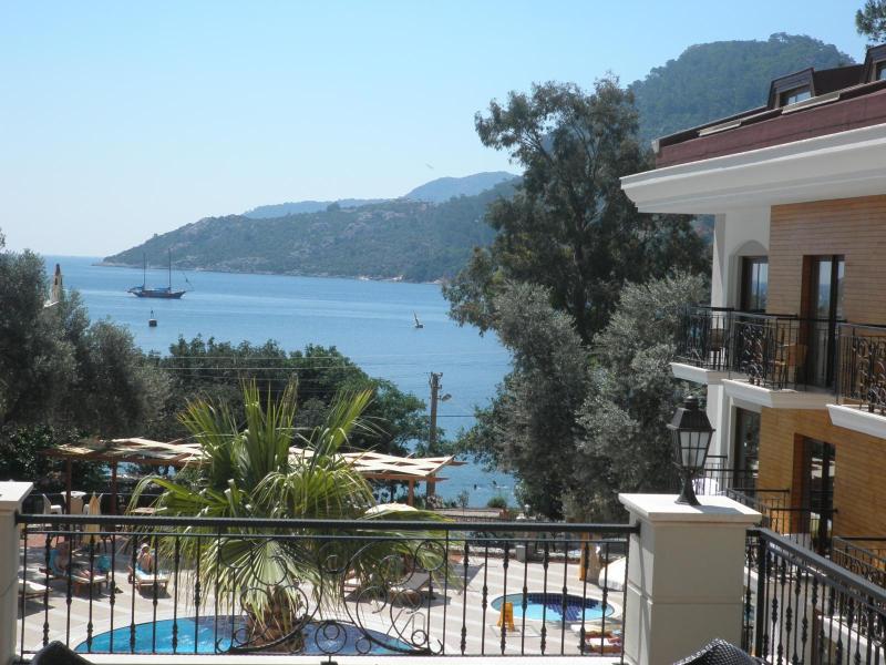 cheap resort hotels to Spend holiday with family