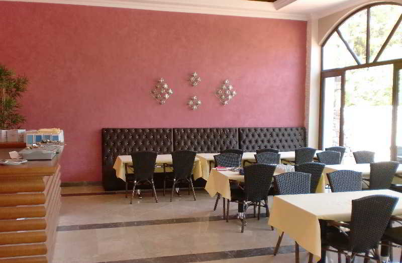 cheap resort hotels to Spend holiday with family