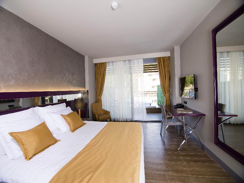 cheap resort hotels in Turkey to Spend holiday with family