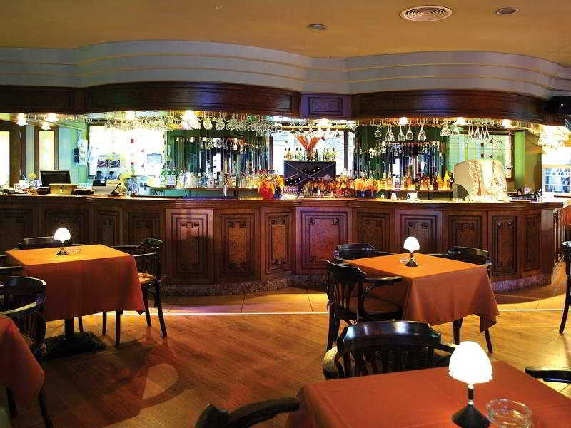 cheap resort hotels to Spend holiday with family