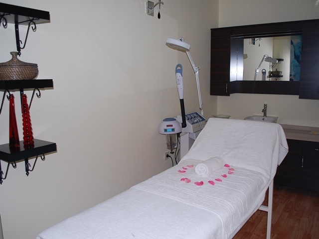 cheap resort hotels to Spend holiday with family