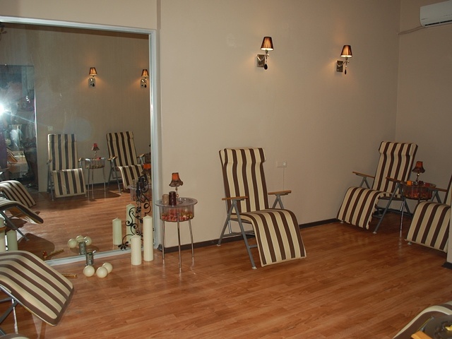 cheap resort hotels to Spend holiday with family