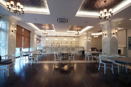 cheap resort hotels to Spend holiday with family