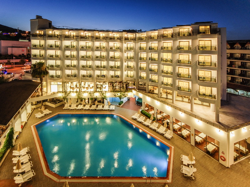 cheap resort hotels to Spend holiday with family