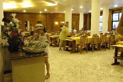 cheap resort hotels to Spend holiday with family