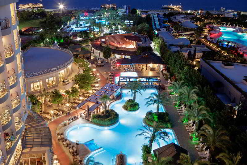 cheap resort hotels to Spend holiday with family