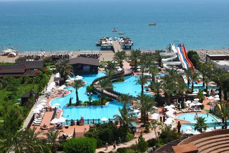 cheap resort hotels to Spend holiday with family