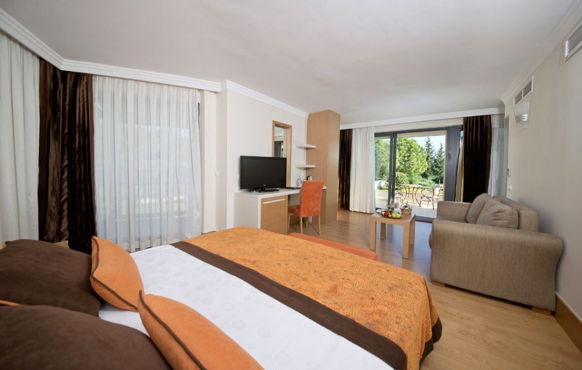 cheap resort hotels in Turkey to Spend holiday with family