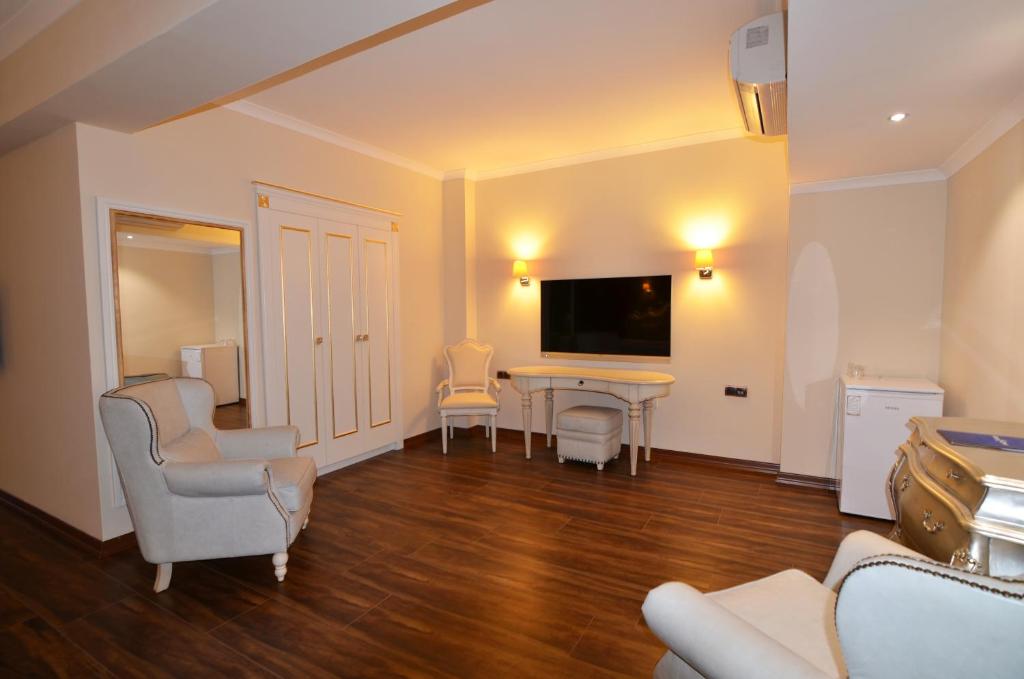 cheap resort hotels to Spend holiday with family