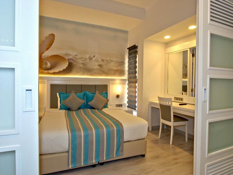 cheap resort hotels to Spend holiday with family