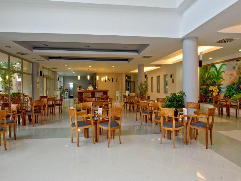 cheap resort hotels to Spend holiday with family