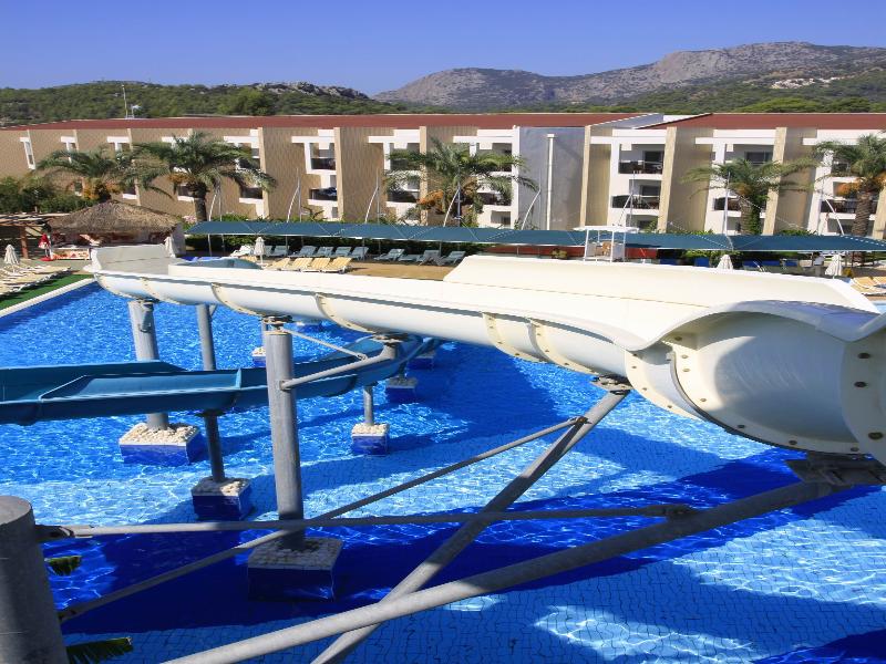 cheap resort hotels to Spend holiday with family