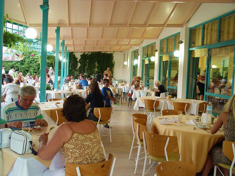 cheap resort hotels to Spend holiday with family