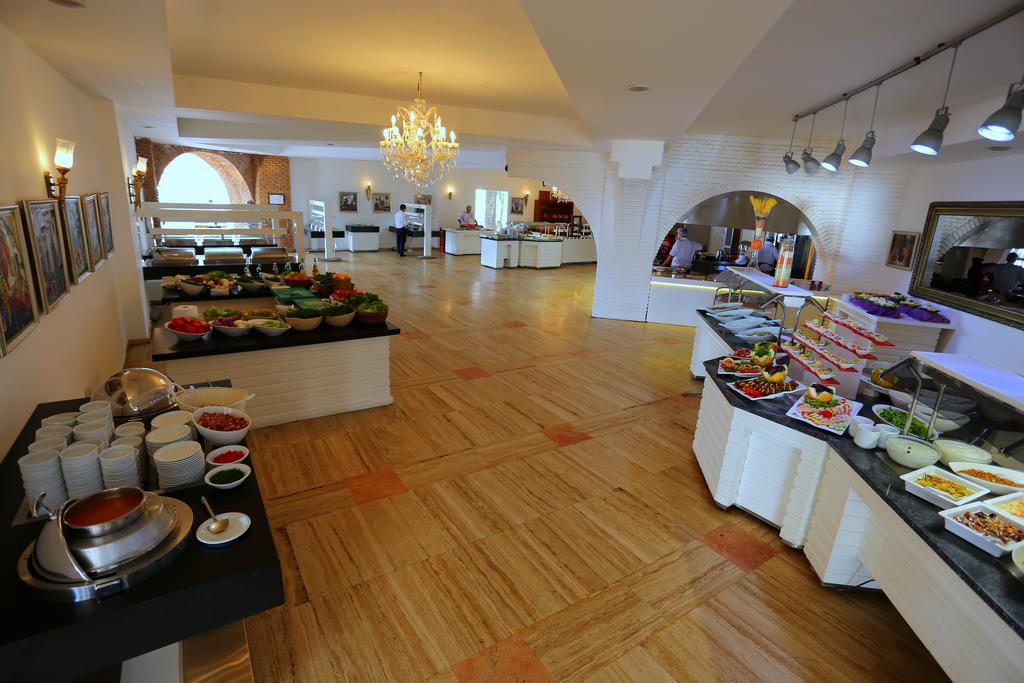 cheap resort hotels to Spend holiday with family