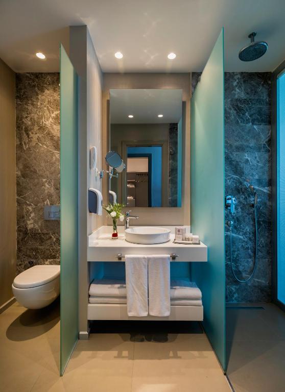 cheap resort hotels to Spend holiday with family