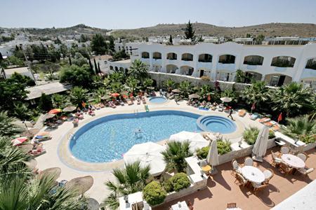 cheap resort hotels to Spend holiday with family