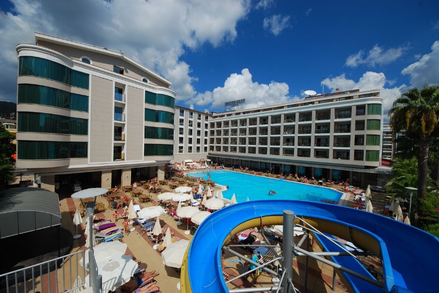 cheap resort hotels to Spend holiday with family