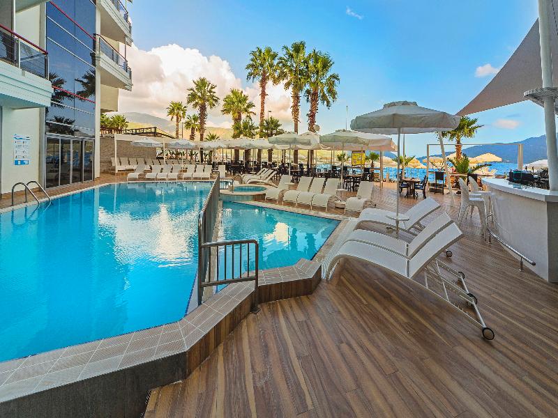 cheap resort hotels to Spend holiday with family