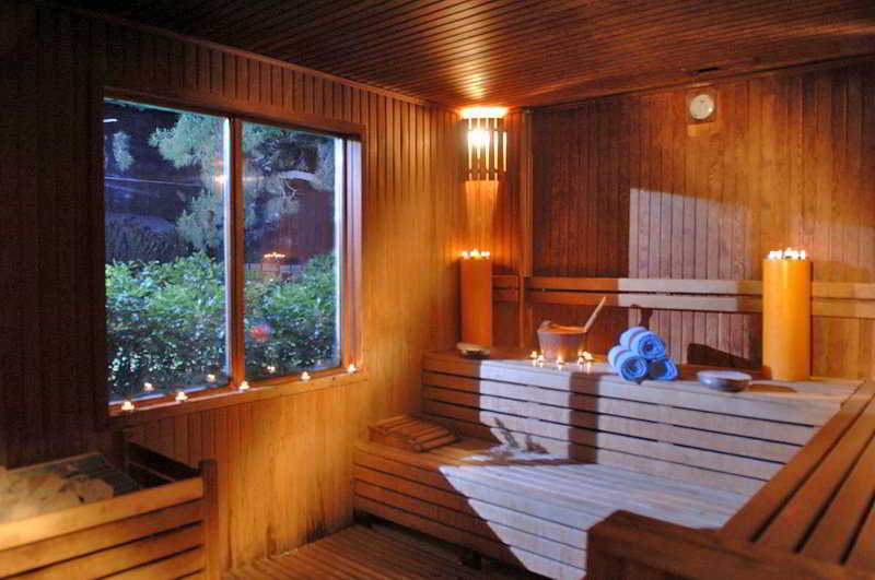 cheap resort hotels to Spend holiday with family