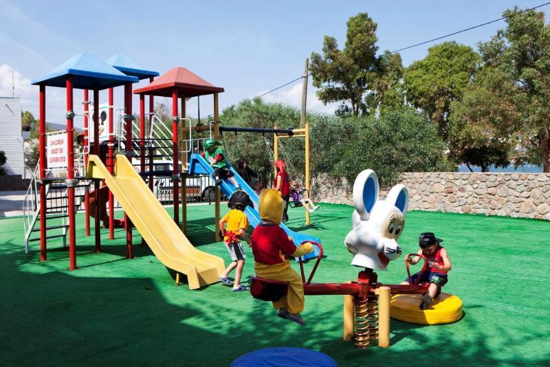 cheap resort hotels to Spend holiday with family