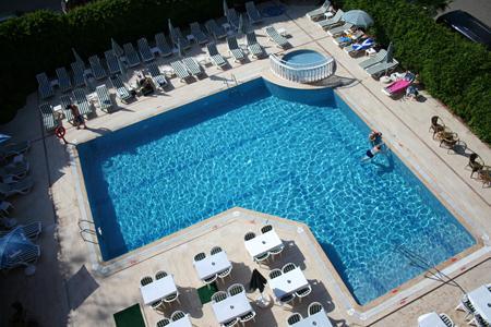 cheap resort hotels to Spend holiday with family