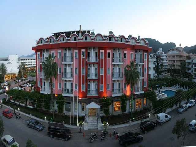 cheap resort hotels to Spend holiday with family