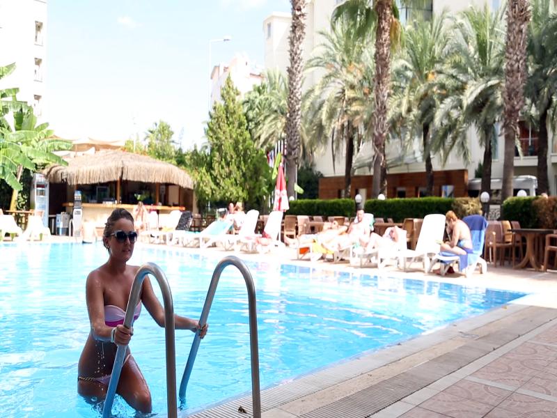 cheap resort hotels to Spend holiday with family