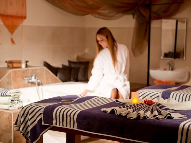 cheap resort hotels to Spend holiday with family