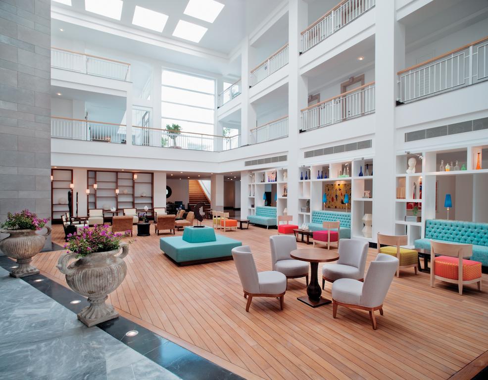 cheap resort hotels to Spend holiday with family