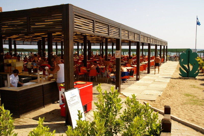 cheap resort hotels to Spend holiday with family