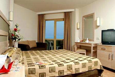 cheap resort hotels to Spend holiday with family