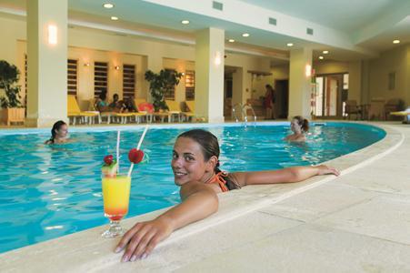 cheap resort hotels to Spend holiday with family