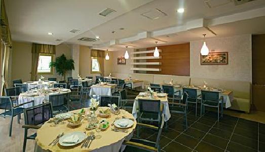 cheap resort hotels to Spend holiday with family