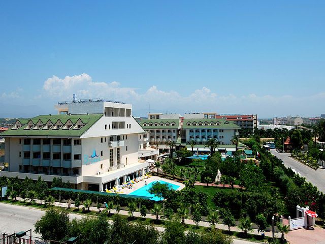 cheap resort hotels to Spend holiday with family