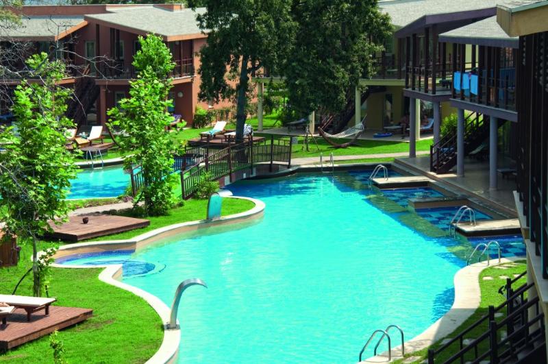 cheap resort hotels to Spend holiday with family