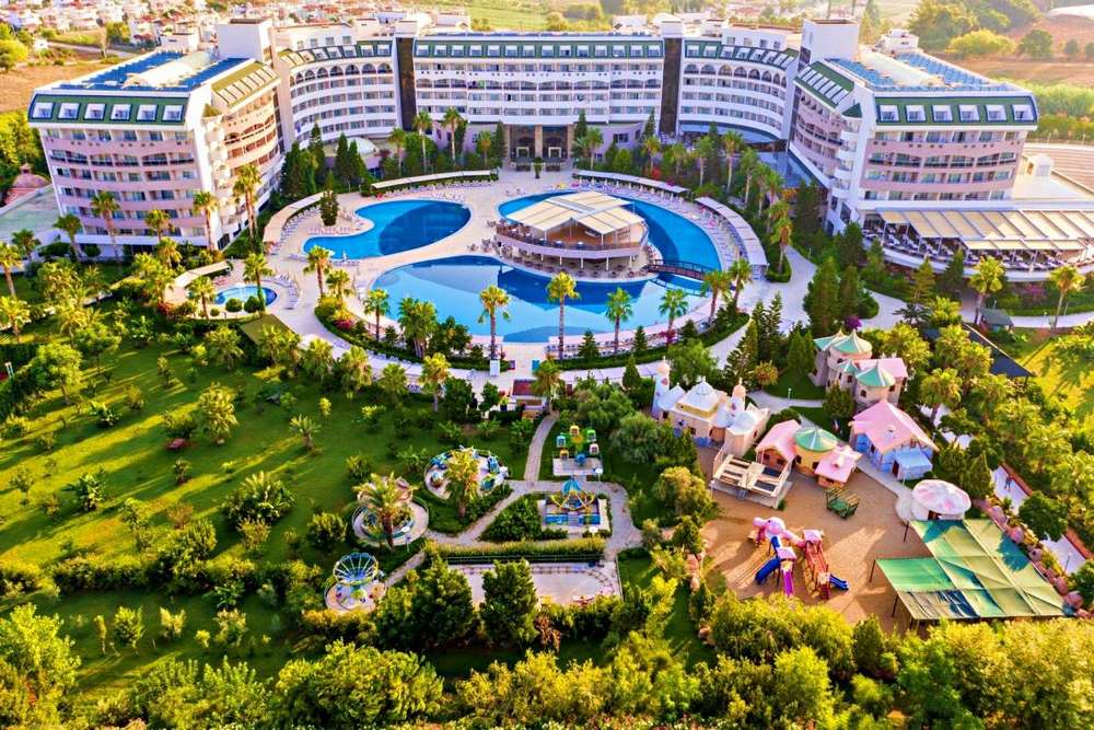 cheap resort hotels to Spend holiday with family