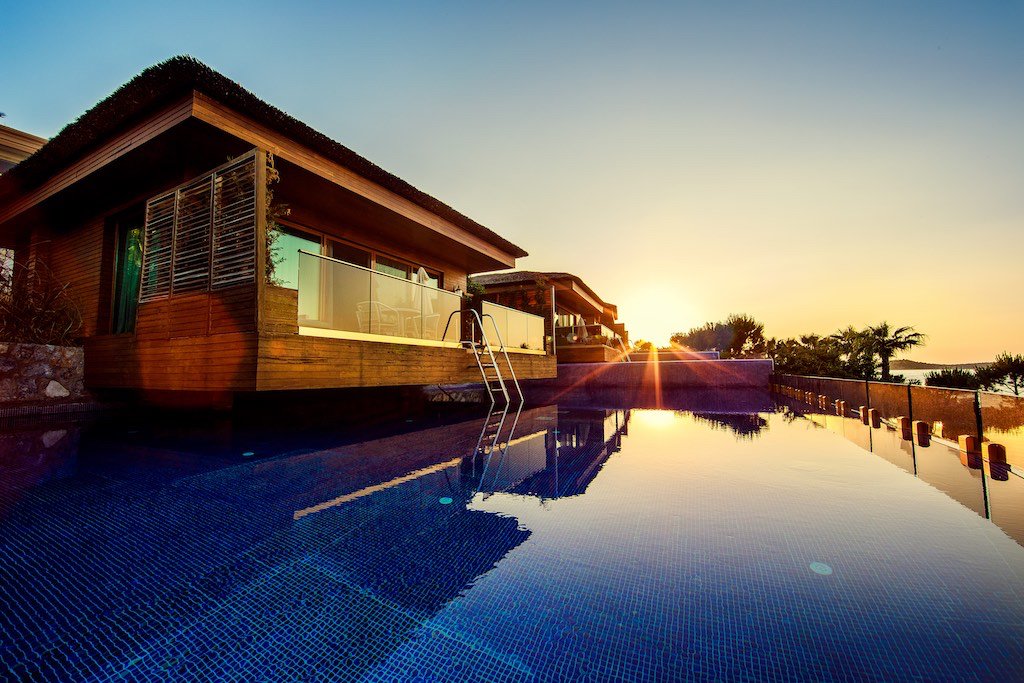 cheap resort hotels to Spend holiday with family