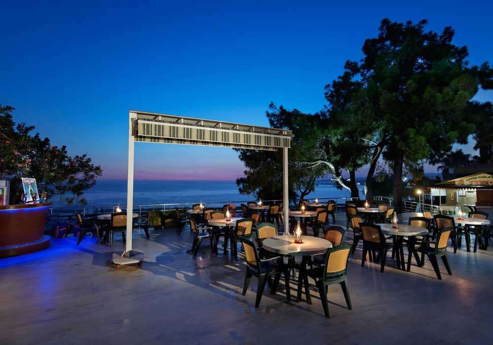 cheap resort hotels to Spend holiday with family