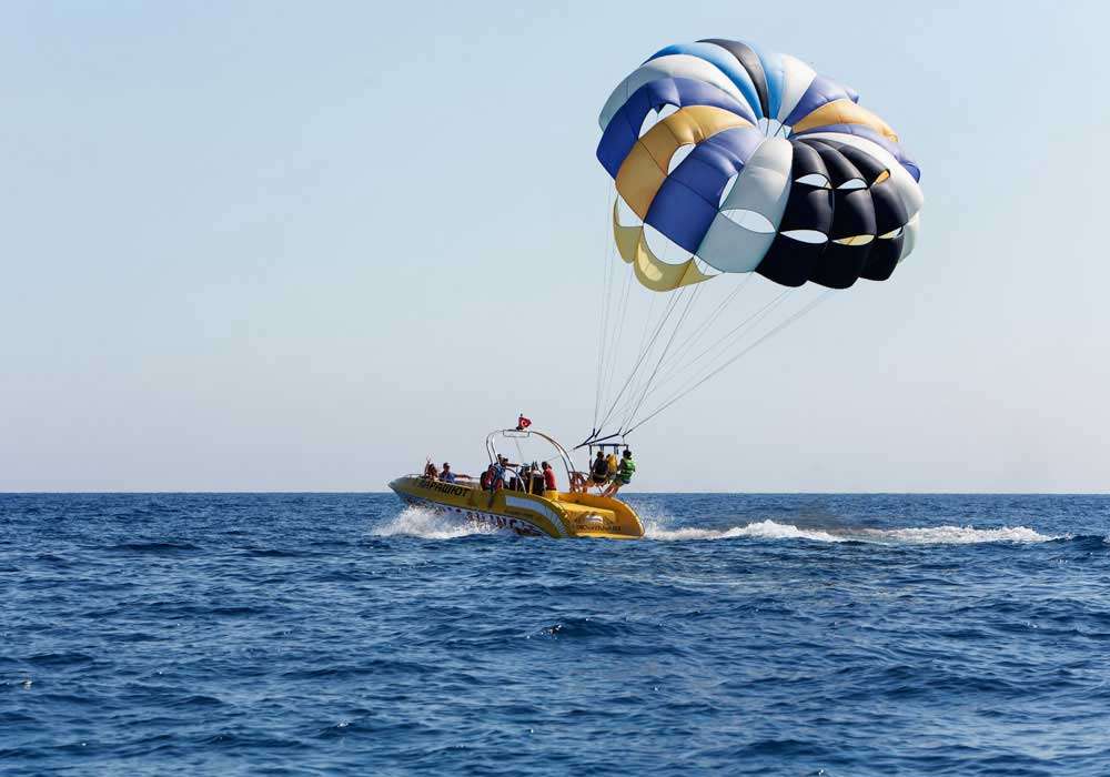 cheap resort hotels to Spend holiday with family