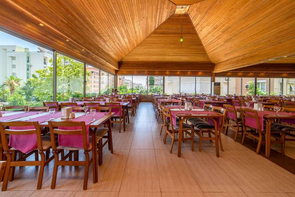 cheap resort hotels to Spend holiday with family