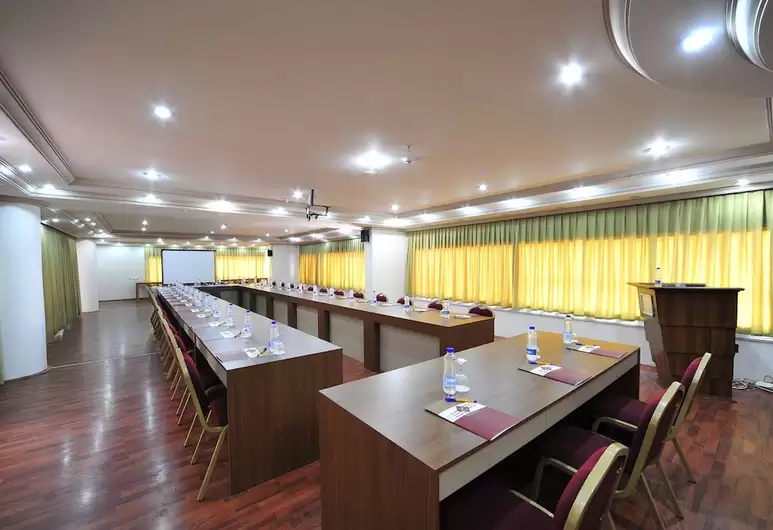 cheap resort hotels to Spend holiday with family