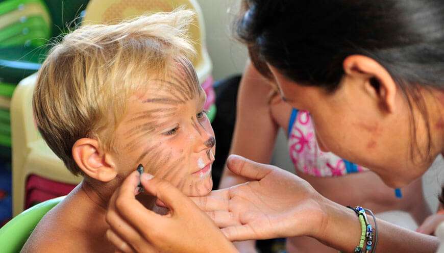 cheap resort hotels to Spend holiday with family