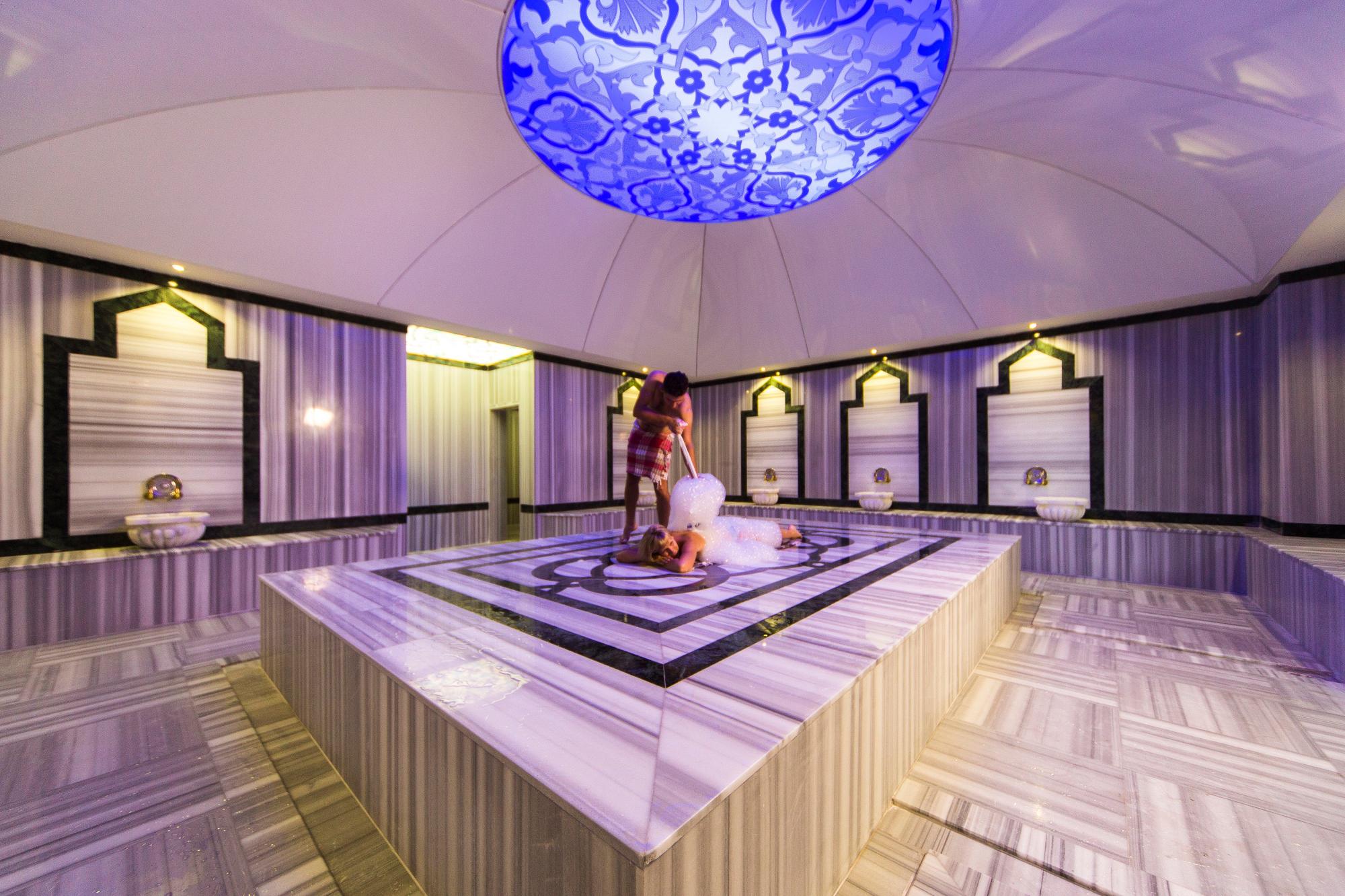 cheap resort hotels to Spend holiday with family