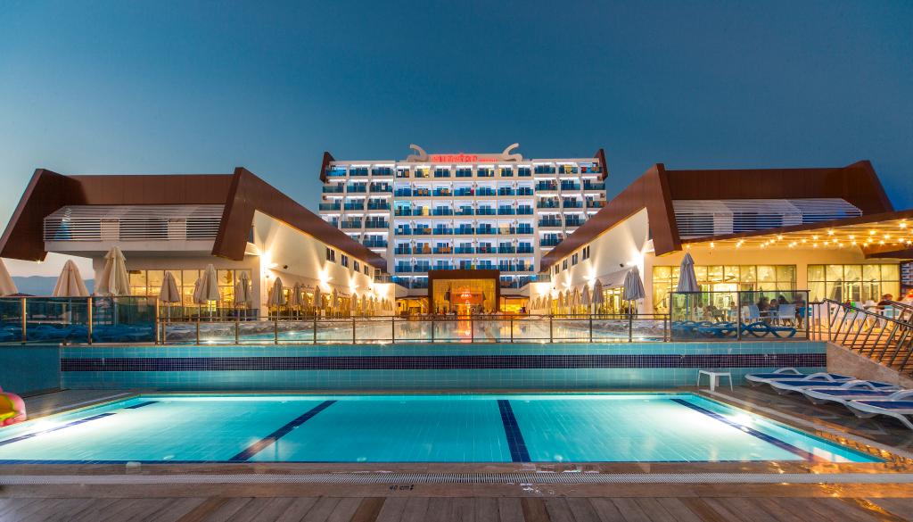 cheap resort hotels to Spend holiday with family