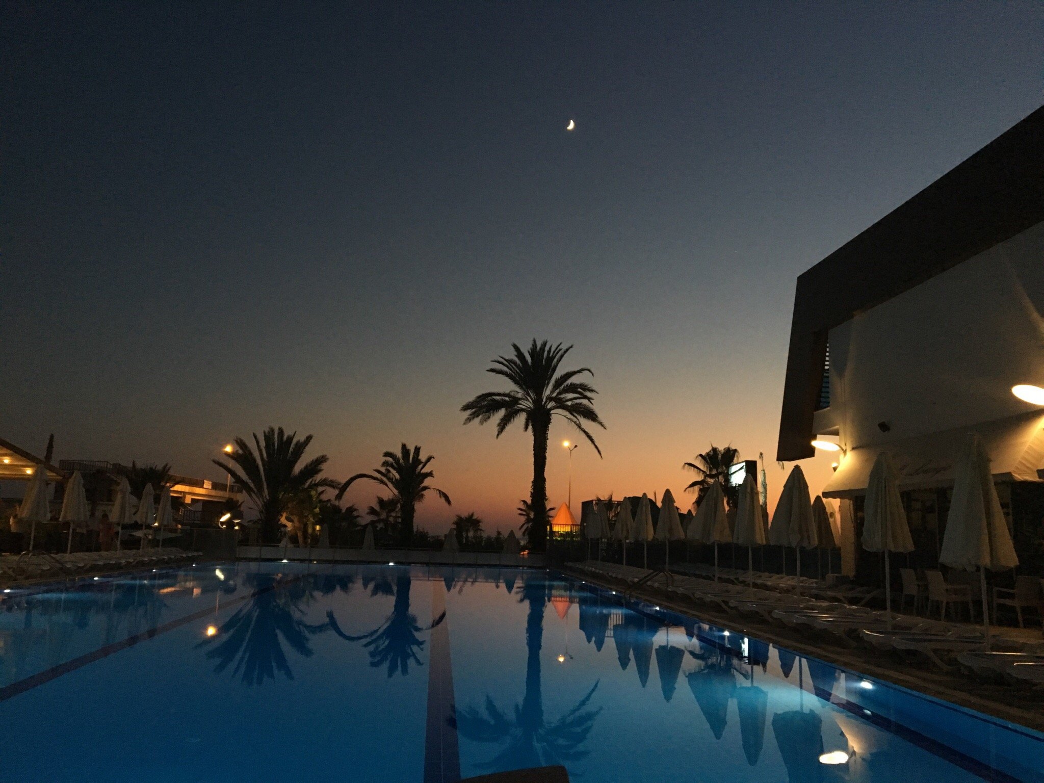 cheap resort hotels to Spend holiday with family